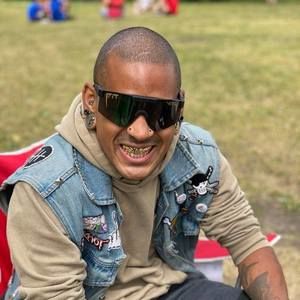 Meet your Posher, Tooney